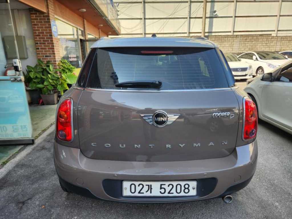 Mini Countryman - Vista 4