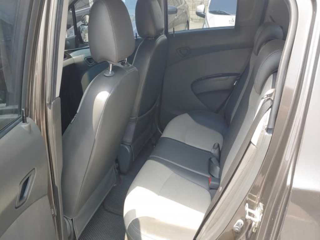 Chevrolet Spark - Vista 11