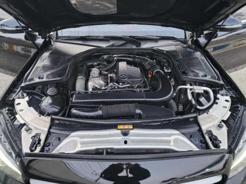 Mercedes Benz C Class 2018 Negro - Importación desde Corea - HF Imports Iquique - Foto 18