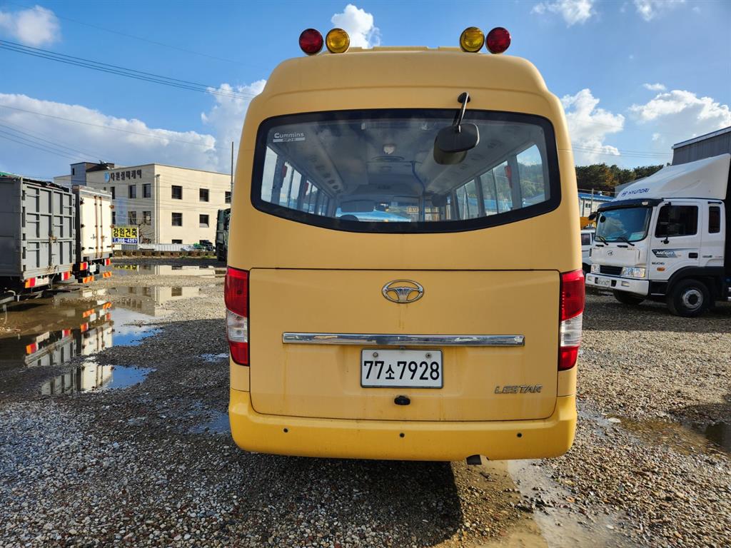 medium and large bus Medium Daewoo Bus - Vista 5