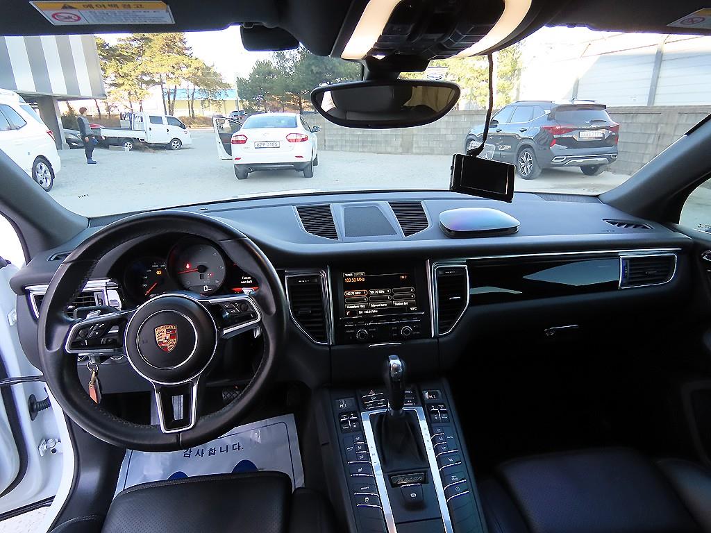 Porsche Macan - Vista 9