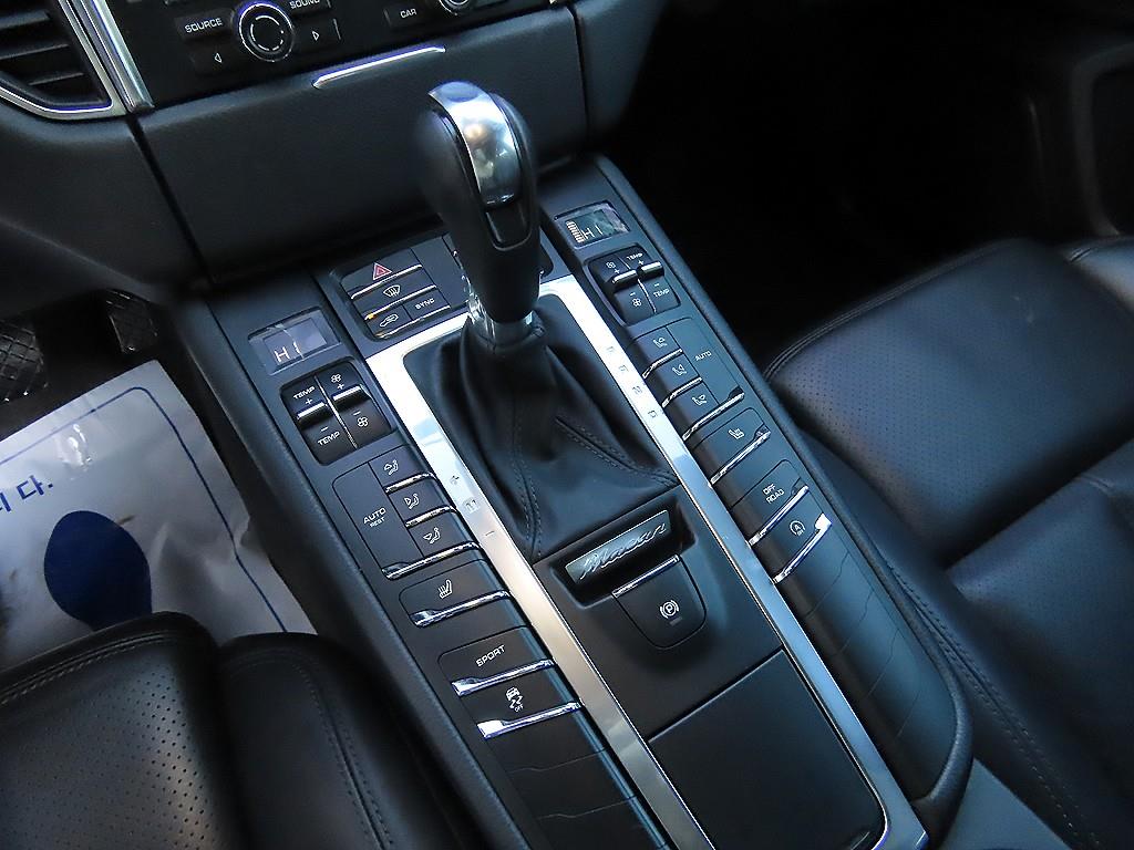 Porsche Macan - Vista 10