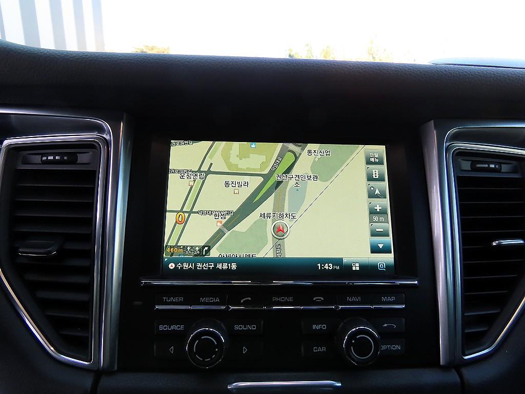 Porsche Macan - Vista 12