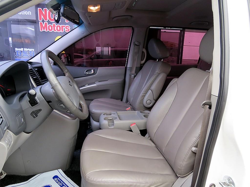 KIA Carnival - Vista 5