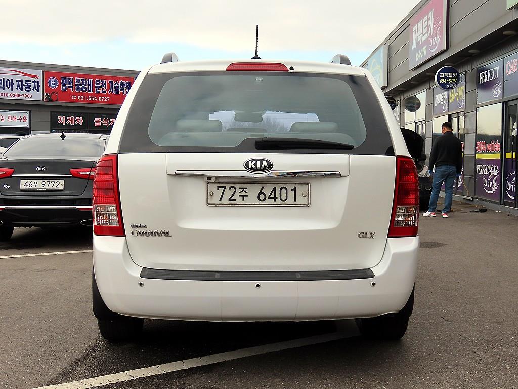 KIA Carnival - Vista 4