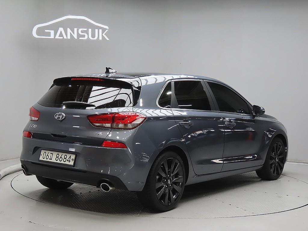 HYUNDAI i30 - Vista 7