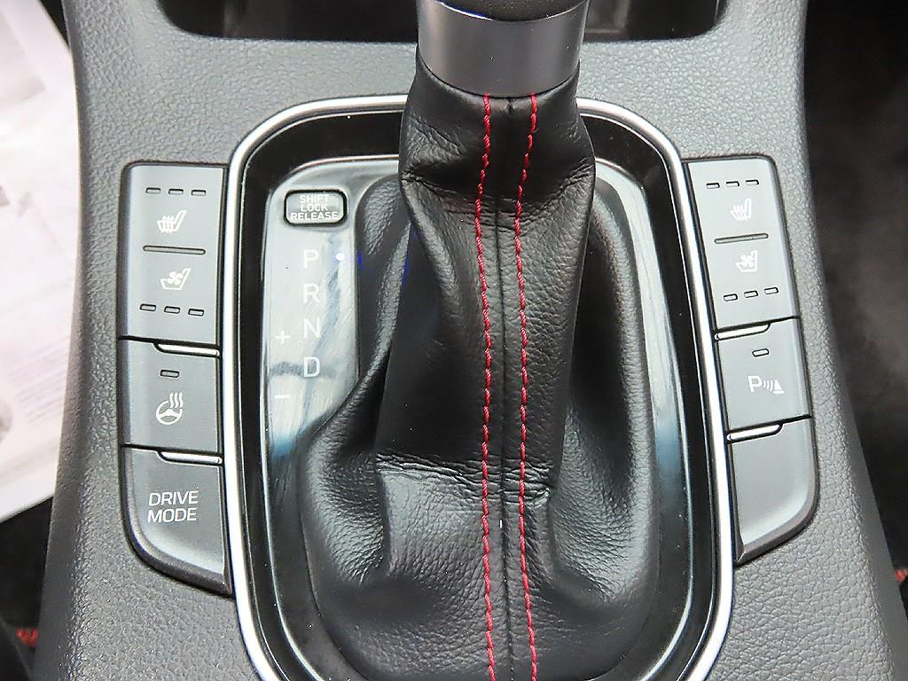 HYUNDAI i30 2017 Gris - Importación desde Corea - HF Imports Iquique - Foto 12