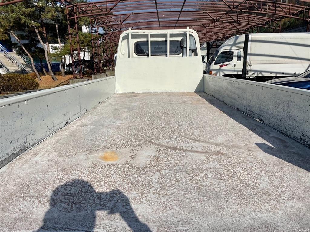 medium and large cargo truck - Vista 8