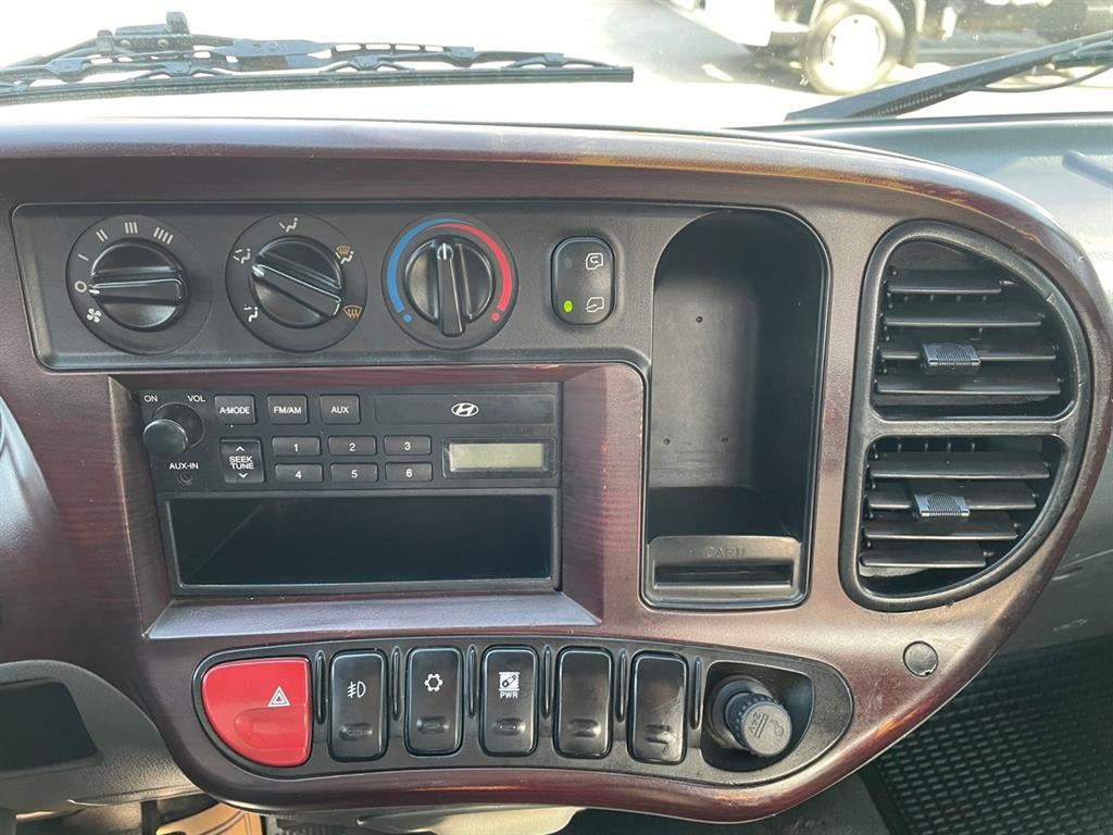 medium and large cargo truck - Vista 10