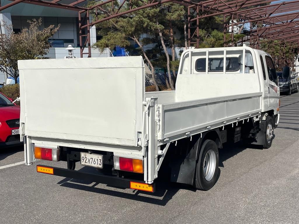 medium and large cargo truck - Vista 6