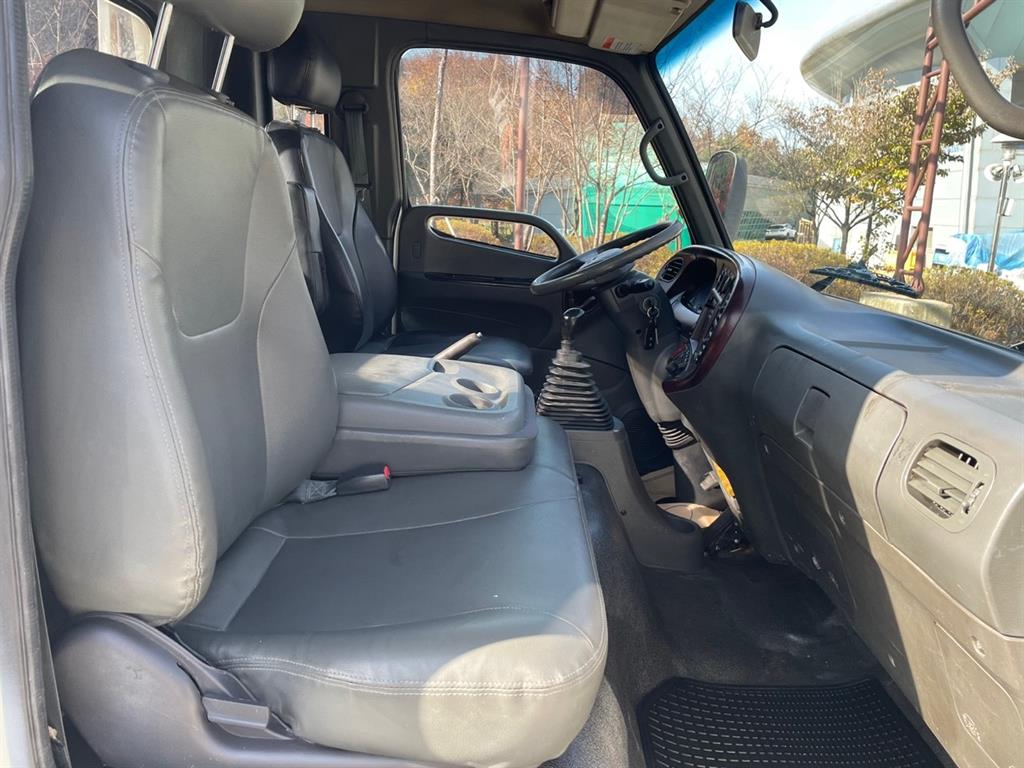 medium and large cargo truck 2011 Blanco - Importación desde Corea - HF Imports Iquique - Foto 13