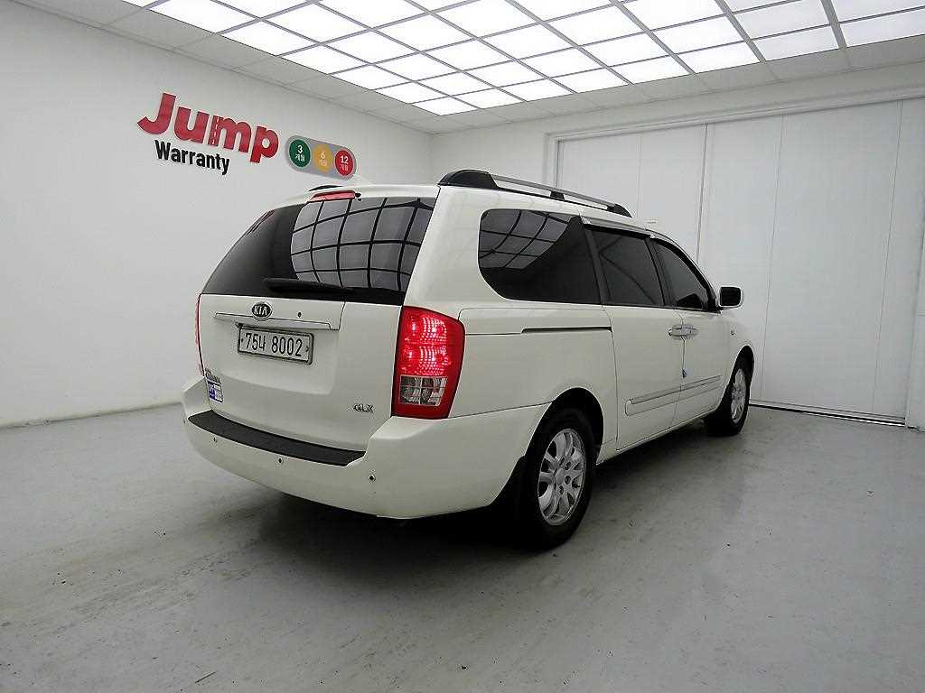 KIA Carnival - Vista 4