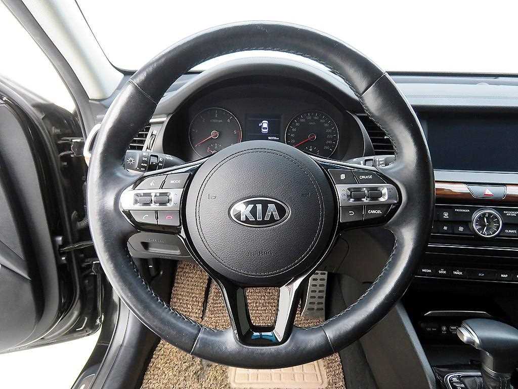 KIA K7 - Vista 10