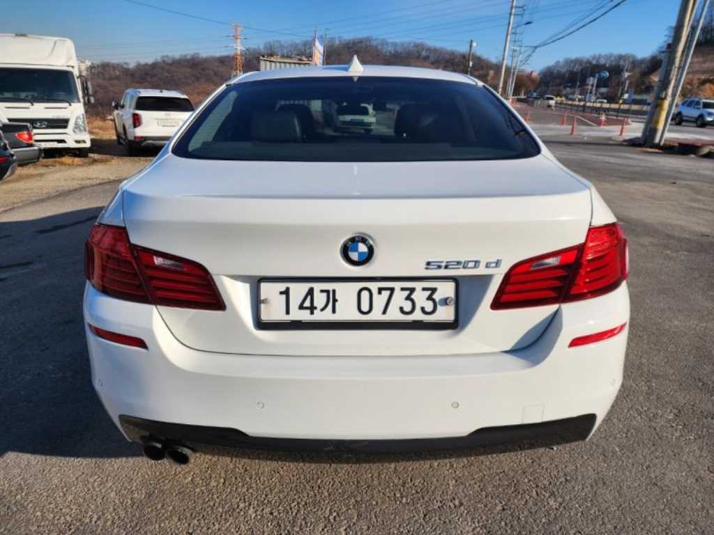 BMW 5 Series - Vista 4