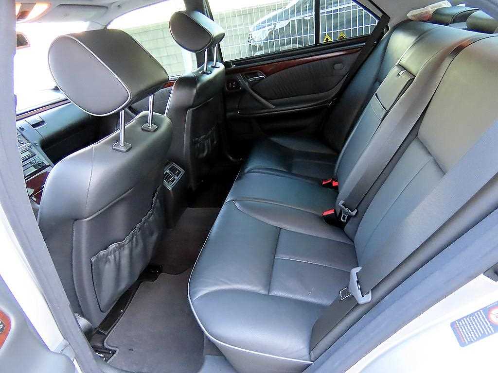 Mercedes Benz E class - Vista 6