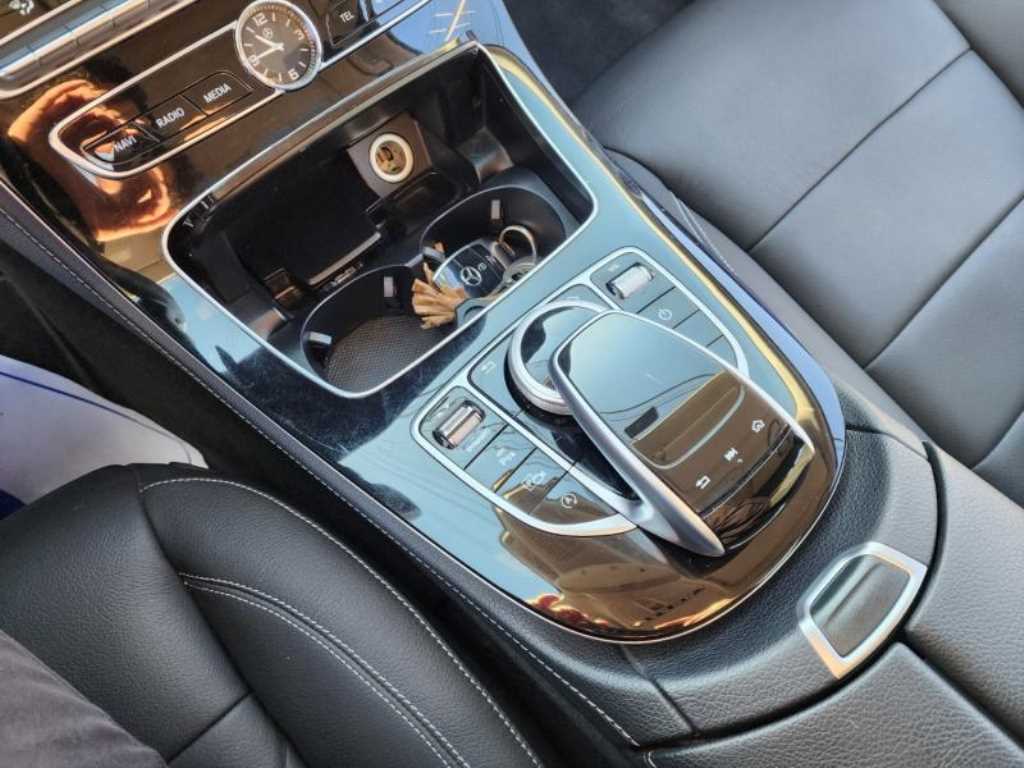 Mercedes Benz E class - Vista 10