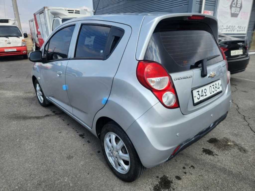 Chevrolet Spark - Vista 5