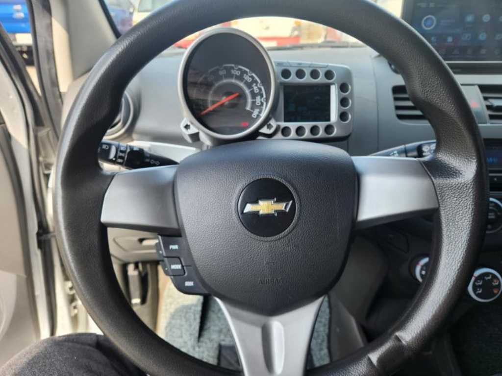 Chevrolet Spark - Vista 11