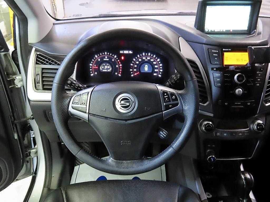 Ssangyong Korando - Vista 8