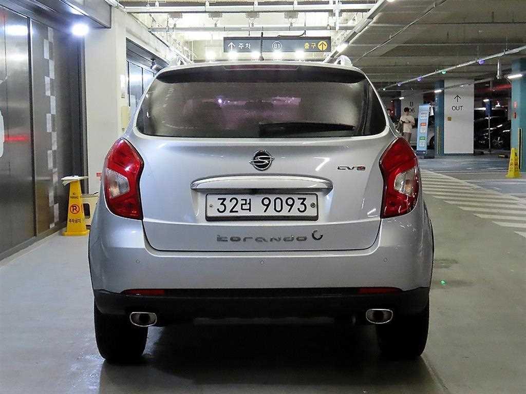 Ssangyong Korando - Vista 5