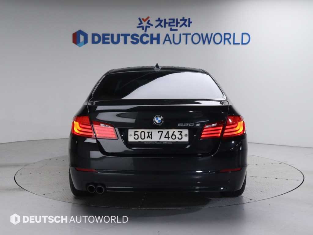 BMW 5 Series - Vista 4