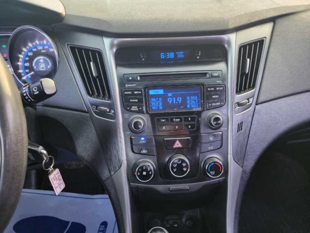 HYUNDAI Sonata - Vista 12