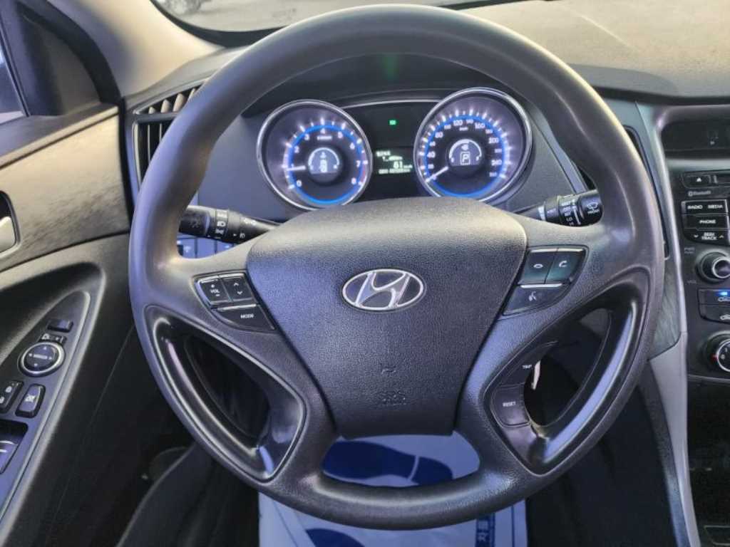 HYUNDAI Sonata - Vista 11