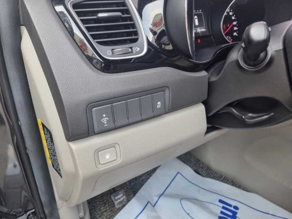 KIA Carnival 2016 Gris - Importación desde Corea - HF Imports Iquique - Foto 16