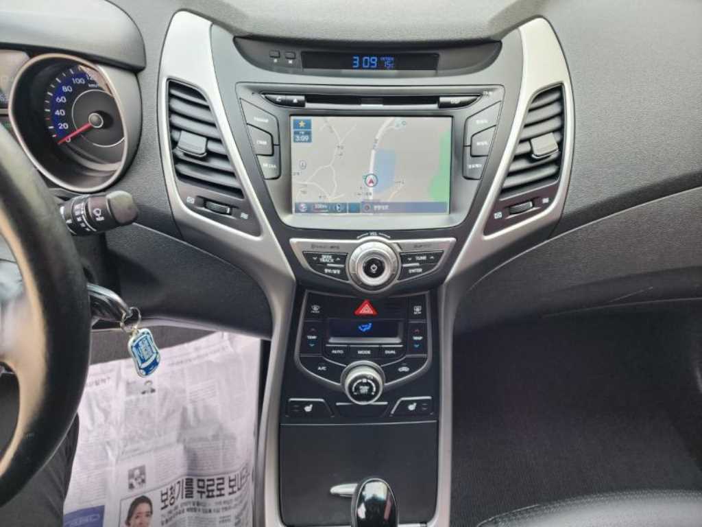 HYUNDAI Avante 2015 Negro - Importación desde Corea - HF Imports Iquique - Foto 14