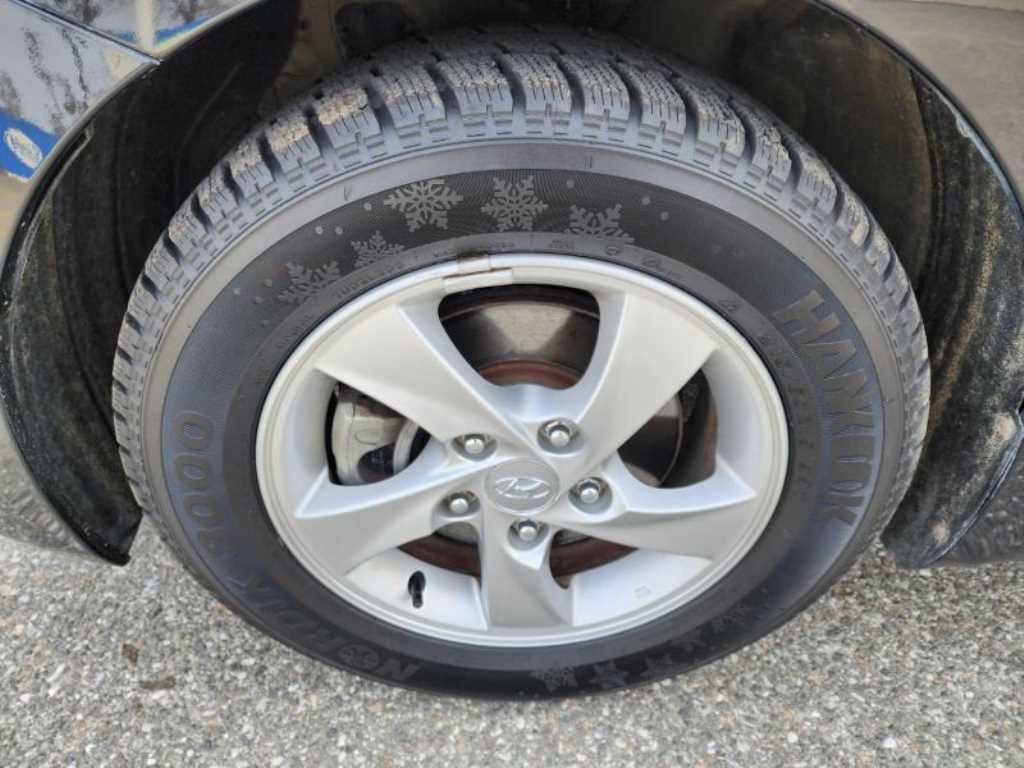 HYUNDAI Avante - Vista 11