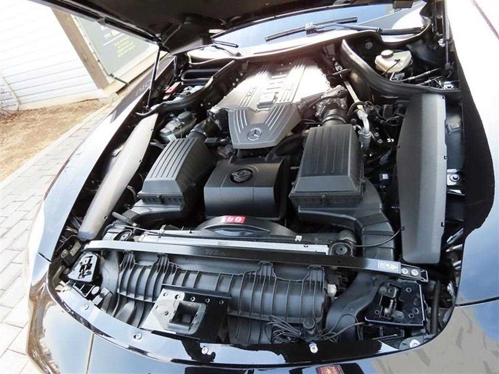 Mercedes Benz SLS AMG - Vista 5