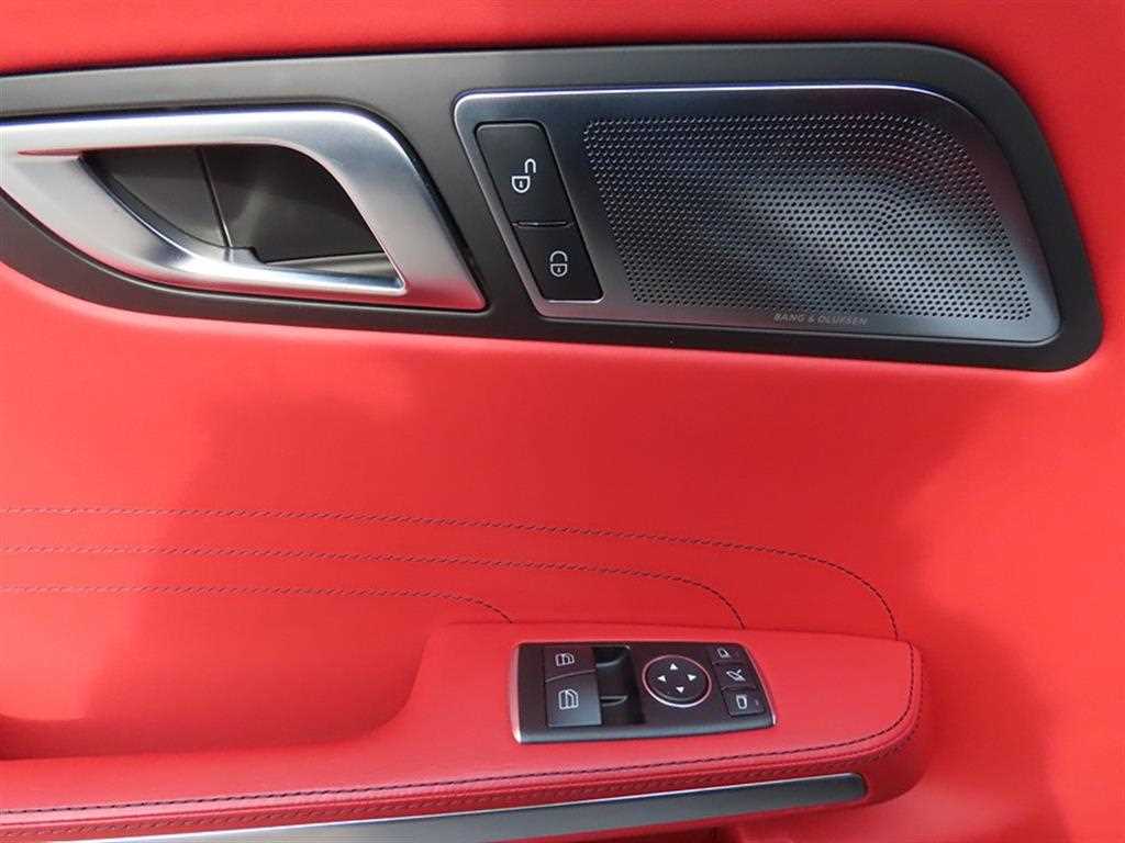 Mercedes Benz SLS AMG - Vista 8