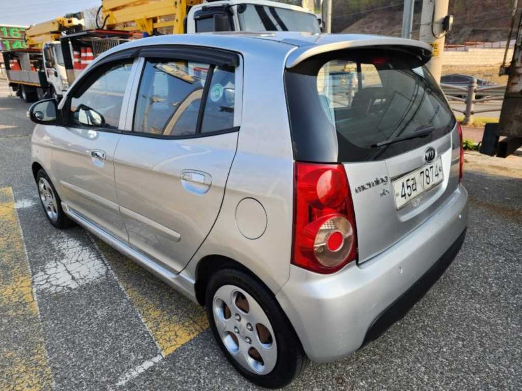 KIA Morning - Vista 4