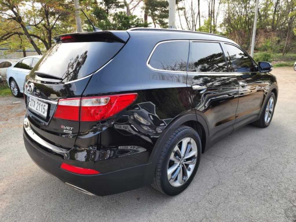 HYUNDAI Maxcruz - Vista 4