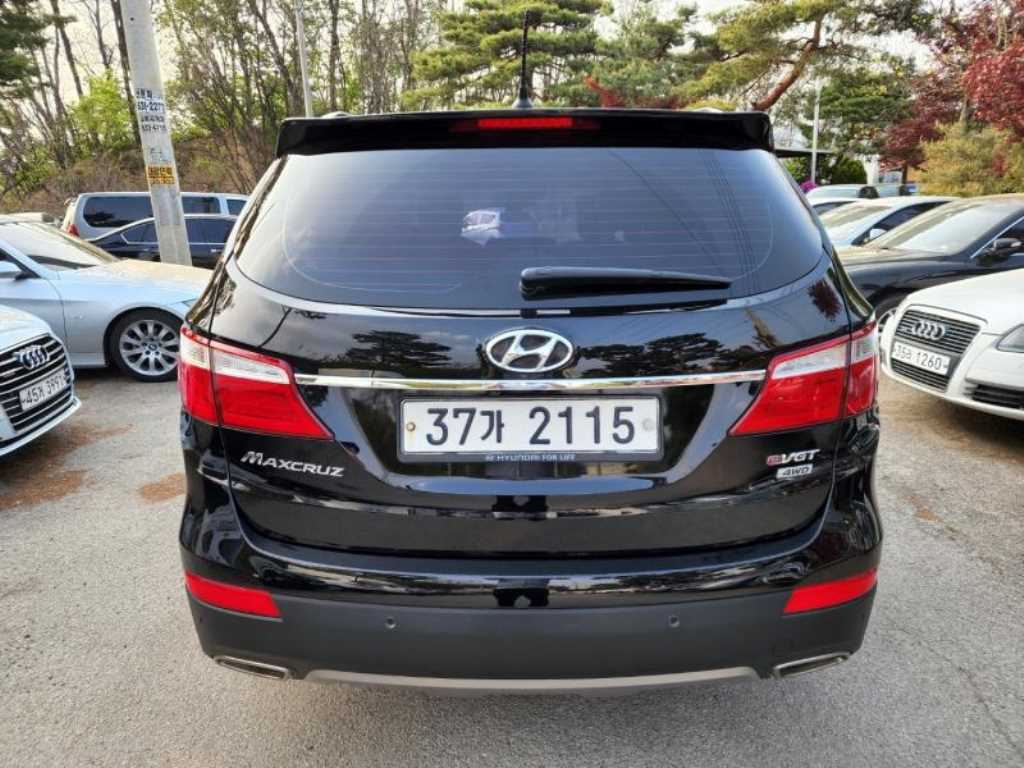 HYUNDAI Maxcruz - Vista 5