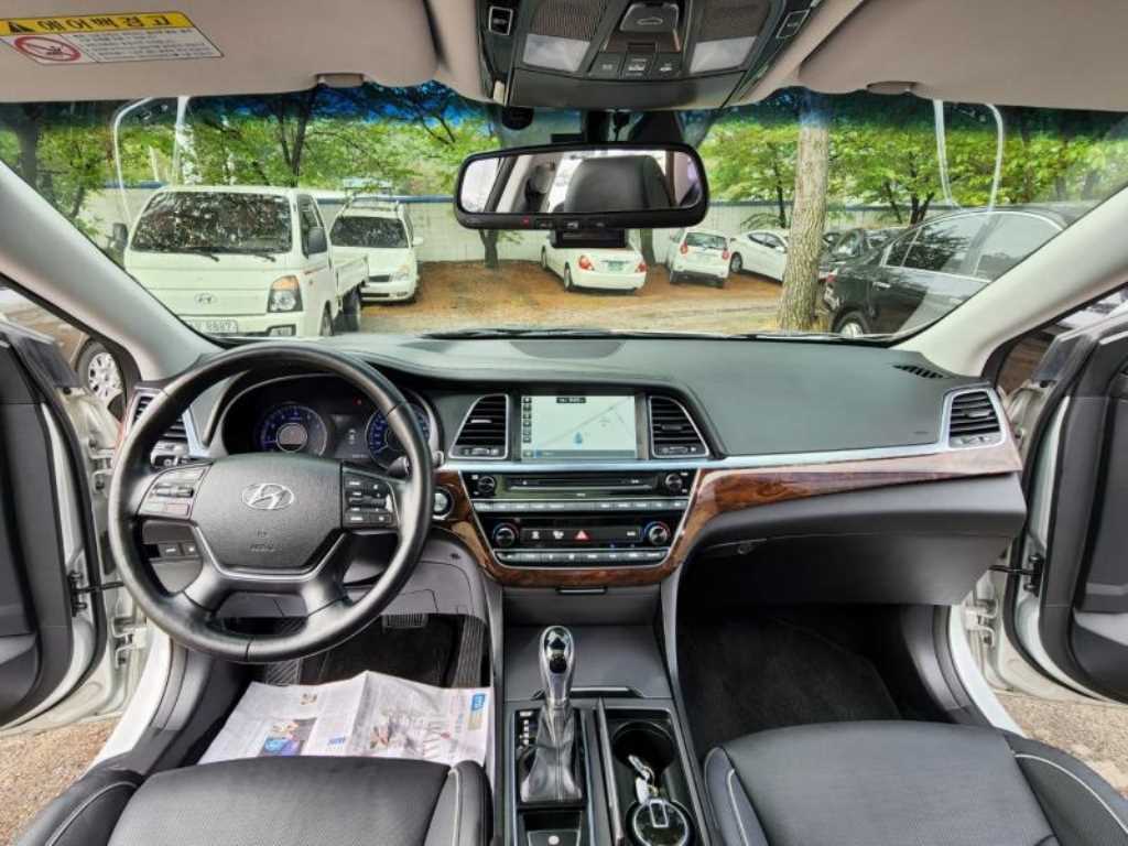 HYUNDAI Aslan - Vista 12