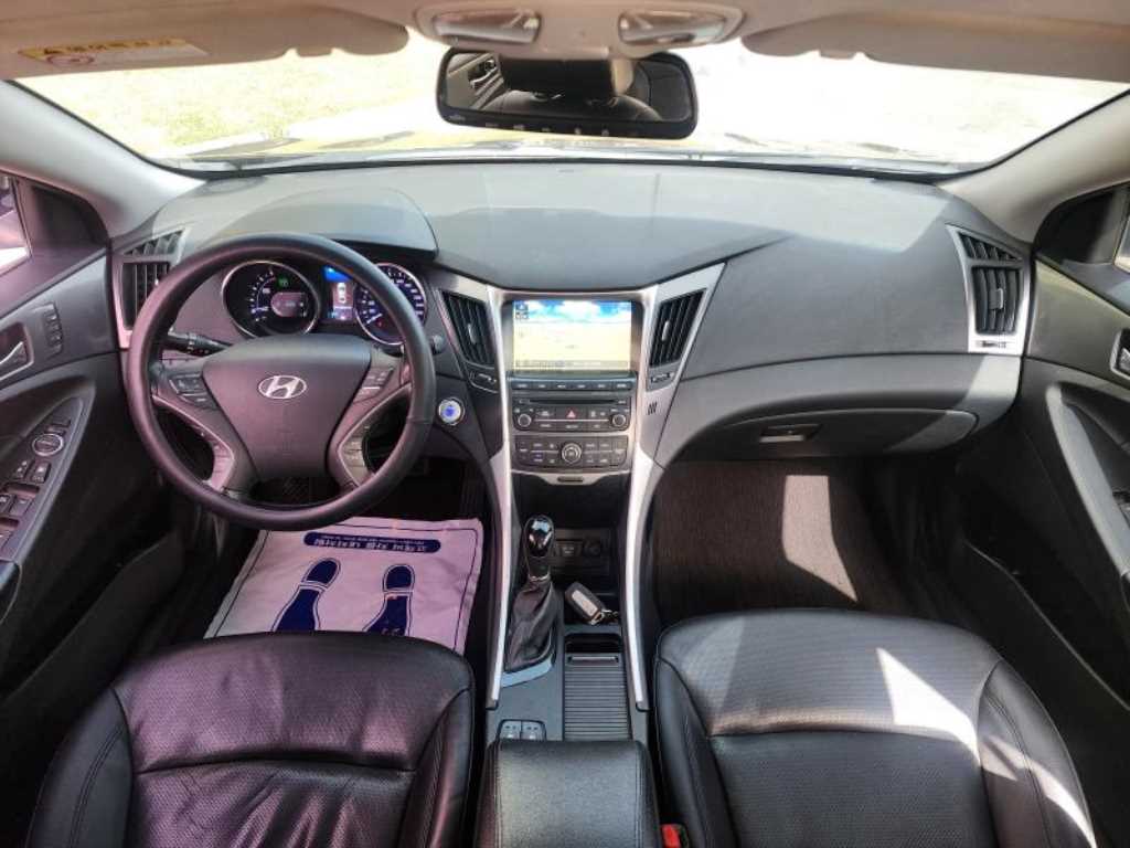 HYUNDAI Sonata - Vista 7