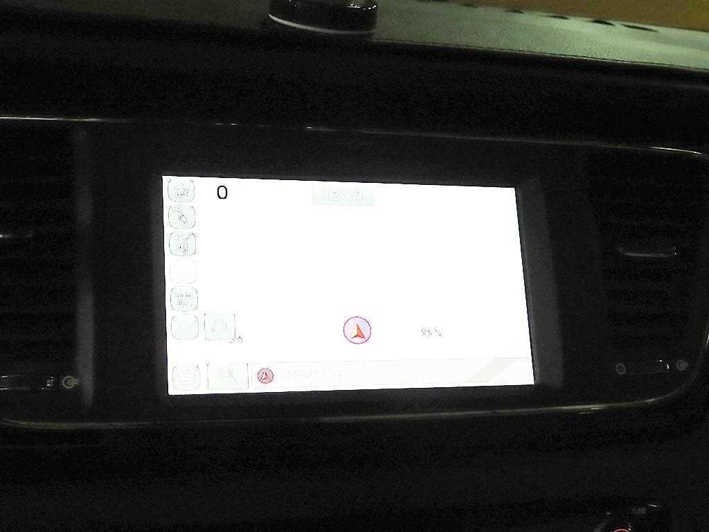 KIA Carnival - Vista 8