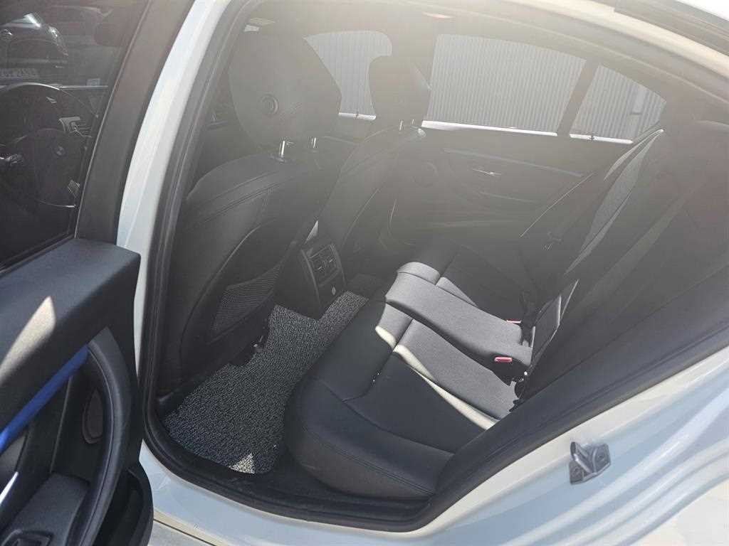 BMW 3 series - Vista 11