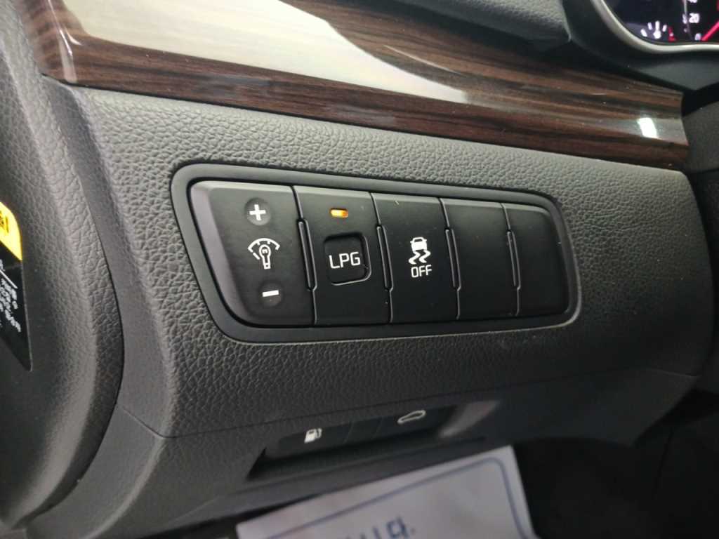 KIA K7 2016 Negro - Importación desde Corea - HF Imports Iquique - Foto 18