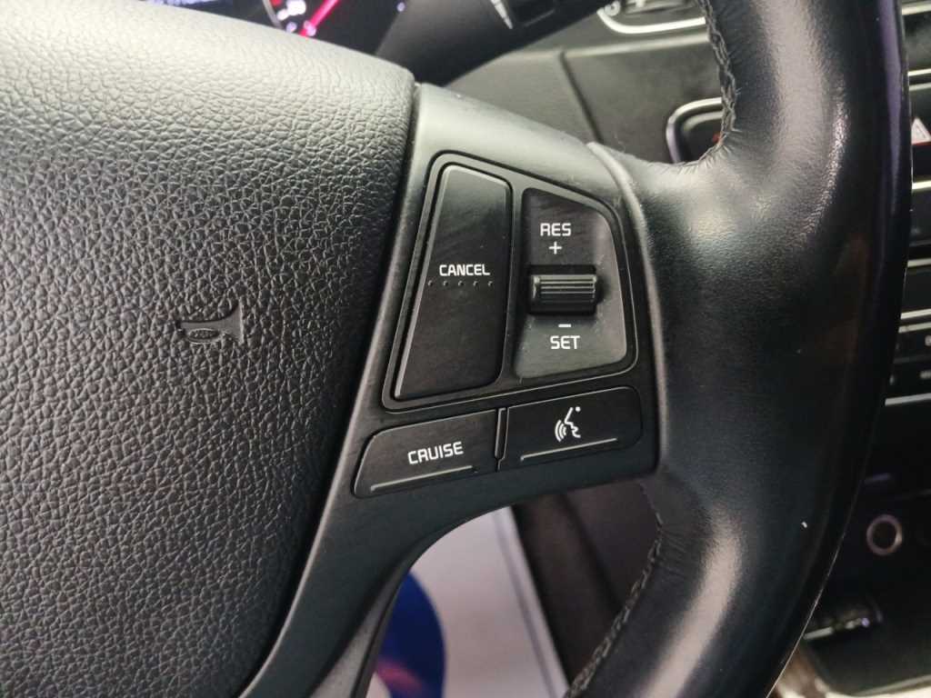 KIA K7 2016 Negro - Importación desde Corea - HF Imports Iquique - Foto 17