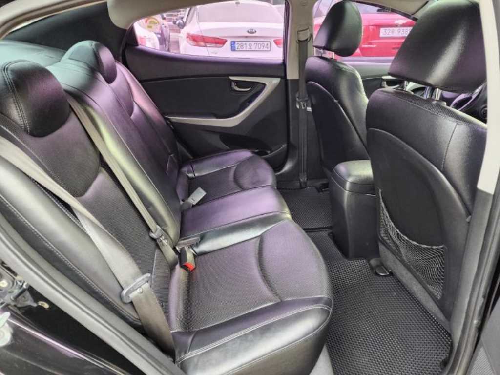 HYUNDAI Avante 2013 Negro - Importación desde Corea - HF Imports Iquique - Foto 13