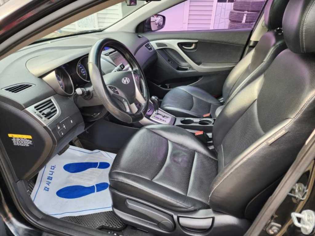 HYUNDAI Avante 2013 Negro - Importación desde Corea - HF Imports Iquique - Foto 18