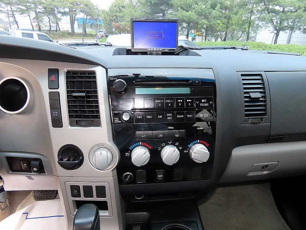 Toyota Tundra 2017 the color of pearl - Importación desde Corea - HF Imports Iquique - Foto 13