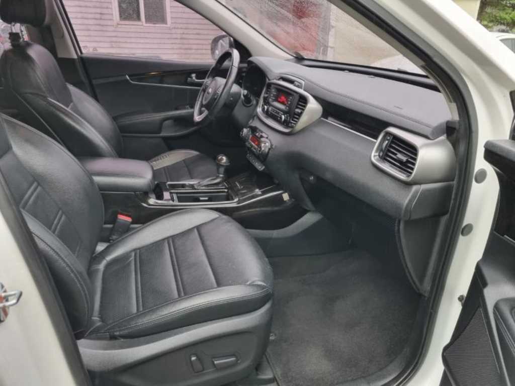 KIA Sorento - Vista 10