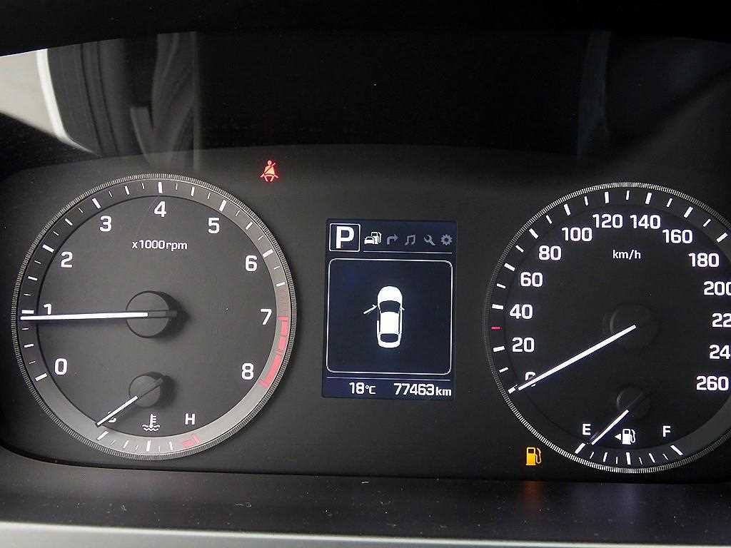 HYUNDAI Sonata - Vista 12