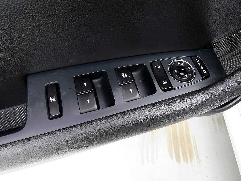 HYUNDAI Sonata - Vista 8