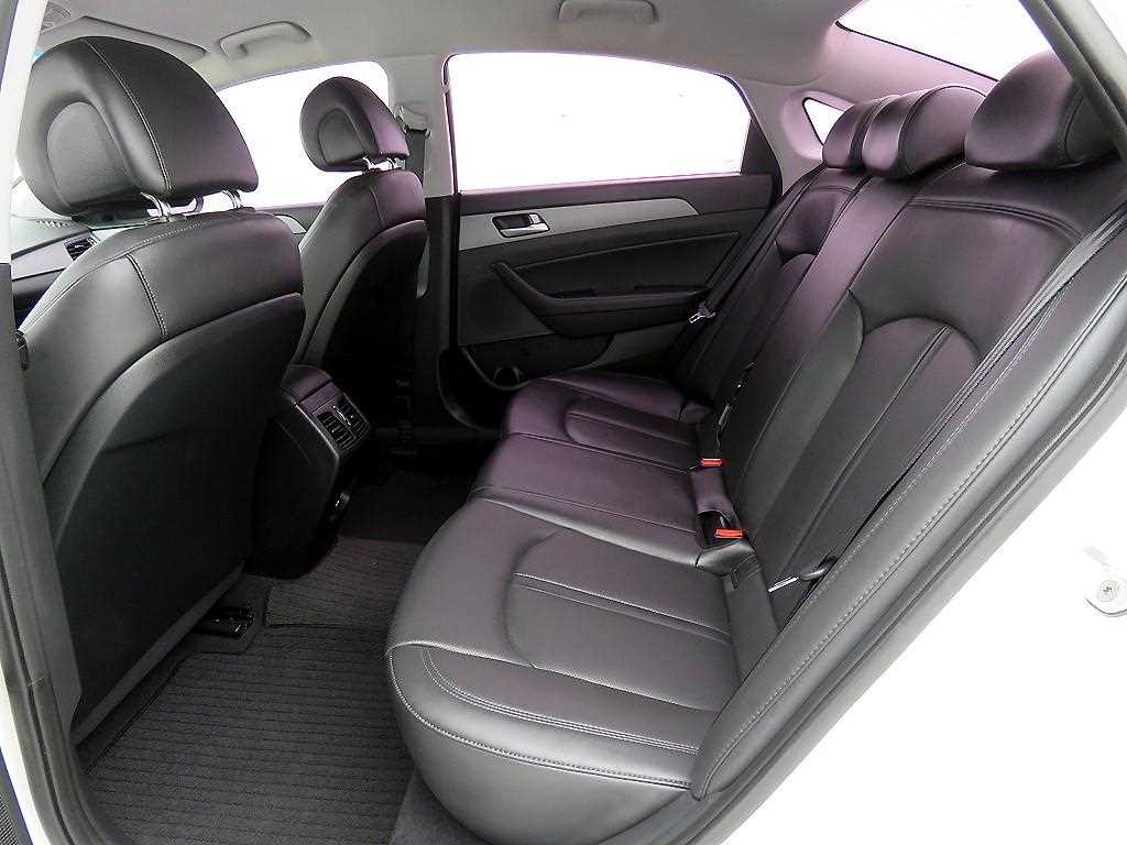 HYUNDAI Sonata - Vista 6