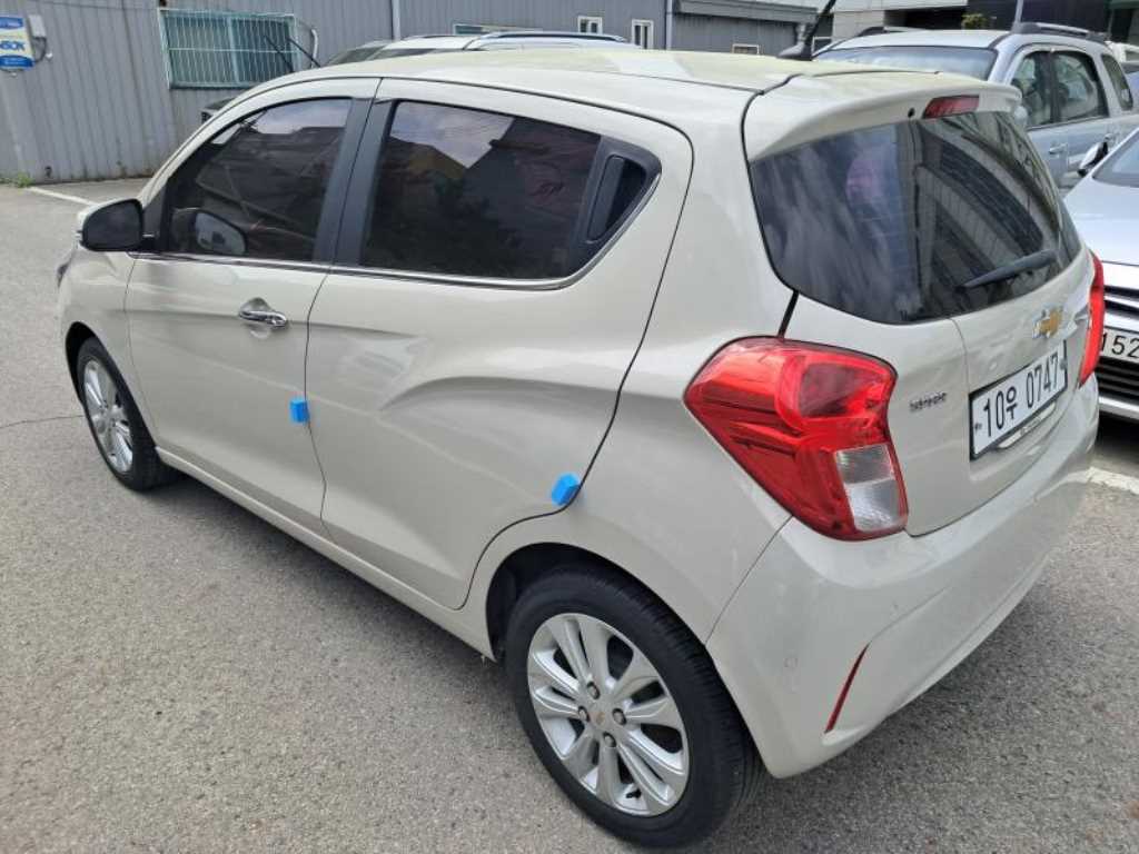 Chevrolet Spark - Vista 5