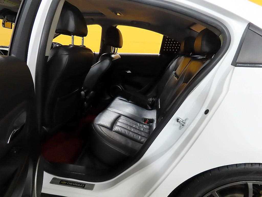 Chevrolet Cruise 2011 Blanco - Importación desde Corea - HF Imports Iquique - Foto 14